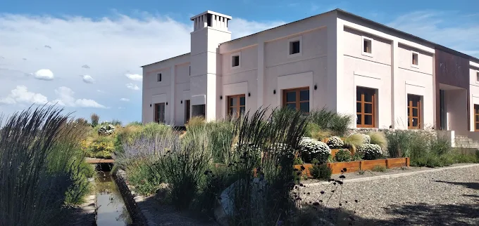 CLAROSCURO BODEGA DE ARTE
